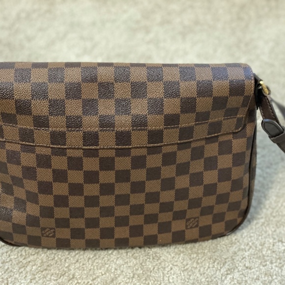 Used Louis Vuitton Besace Roseberry - Picture 3 of 14